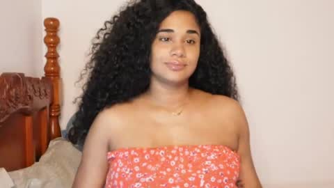 Snapshot of soytropicalfruit chatting on March 9, 4:16 am You want to talk to me more personal follow me in My Channel VIP 50 the discount online show from March 9, 4:16 am