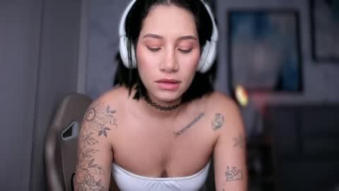Snapshot of soytulu_ chatting on April 22, 1:52 am brisa s online show from April 22, 1:52 am