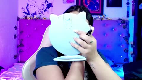 Y U K Y online show from February 2, 2:06 am