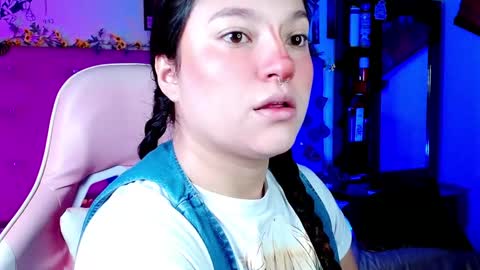 Y U K Y online show from February 7, 7:49 pm