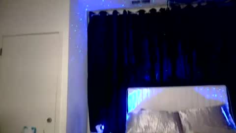 Snapshot of spacekittyyy chatting on July 16, 6:08 am spacekittyyy online show from July 16, 6:08 am