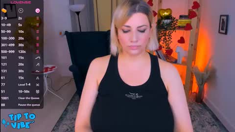 Snapshot of spacyyxjill chatting on February 16, 5:26 pm Jill online show from February 16, 5:26 pm