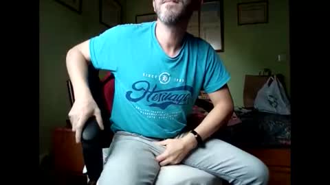 Manu  online show from April 11, 3:27 pm