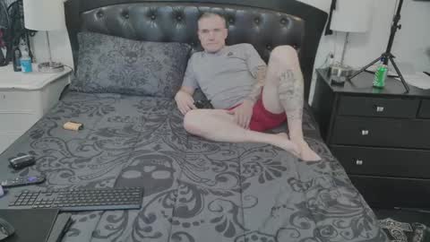 spankandsubmit online show from March 3, 9:37 am