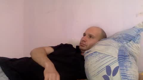 Snapshot of sparei7 chatting on December 4, 12:47 pm Snaiky online show from December 4, 12:47 pm