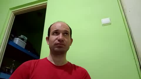 Snapshot of sparei7 chatting on April 3, 8:18 pm Snaiky online show from April 3, 8:18 pm