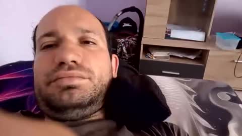 Snapshot of sparei7 chatting on April 10, 9:47 am Snaiky online show from April 10, 9:47 am