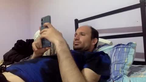 Snapshot of sparei7 chatting on April 18, 8:42 pm Snaiky online show from April 18, 8:42 pm