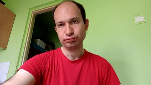 Snapshot of sparei7 chatting on April 21, 9:59 am Snaiky online show from April 21, 9:59 am