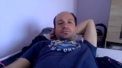 Snapshot of sparei7 chatting on April 24, 2:08 pm Snaiky online show from April 24, 2:08 pm