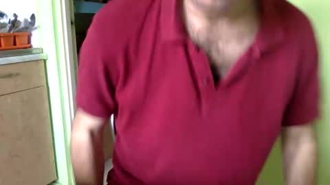 Snapshot of sparei7 chatting on May 1, 1:05 pm Snaiky online show from May 1, 1:05 pm