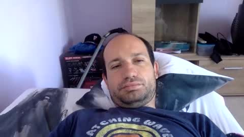 Snapshot of sparei7 chatting on May 4, 8:43 am Snaiky online show from May 4, 8:43 am