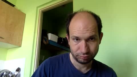 Snapshot of sparei7 chatting on May 5, 9:28 am Snaiky online show from May 5, 9:28 am