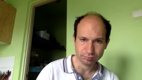 Snapshot of sparei7 chatting on May 9, 7:02 am Snaiky online show from May 9, 7:02 am