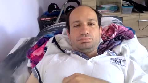 Snapshot of sparei7 chatting on May 10, 10:31 am Snaiky online show from May 10, 10:31 am