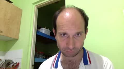 Snapshot of sparei7 chatting on May 11, 8:17 pm Snaiky online show from May 11, 8:17 pm