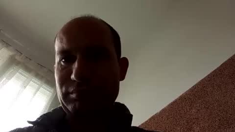 Snapshot of sparei7 chatting on May 17, 9:28 am Snaiky online show from May 17, 9:28 am