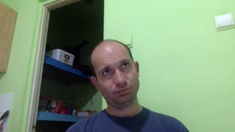 Snapshot of sparei7 chatting on May 17, 9:44 pm Snaiky online show from May 17, 9:44 pm