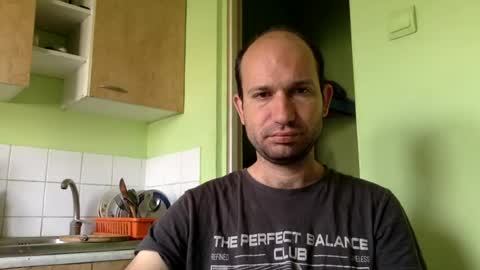 Snapshot of sparei7 chatting on June 13, 10:57 am Snaiky online show from June 13, 10:57 am
