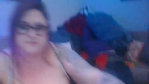 Snapshot of sparklelove69 chatting on April 22, 11:39 pm Scottietee online show from April 22, 11:39 pm