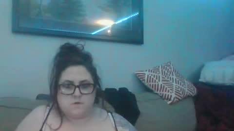 Snapshot of sparklelove69 chatting on April 27, 11:08 am Scottietee online show from April 27, 11:08 am