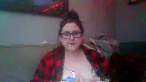 Snapshot of sparklelove69 chatting on May 7, 7:58 am Scottietee online show from May 7, 7:58 am