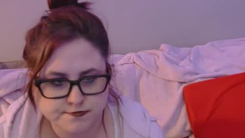 Snapshot of sparklelove69 chatting on May 16, 6:43 am Scottietee online show from May 16, 6:43 am