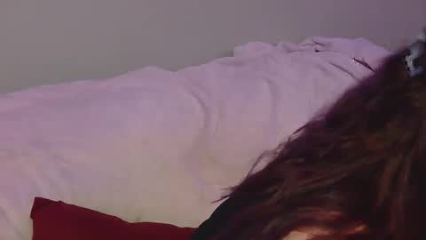 Snapshot of sparklelove69 chatting on May 17, 4:21 am Scottietee online show from May 17, 4:21 am