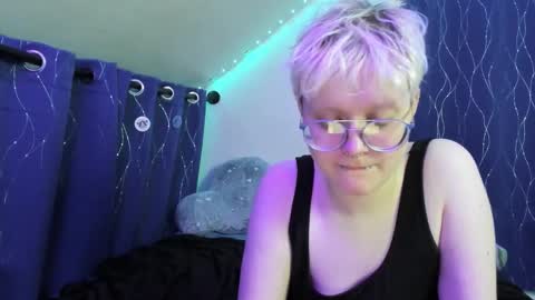 Snapshot of sparkling_water_hate_club chatting on November 25, 7:36 pm Atticus Pendragon online show from November 25, 7:36 pm