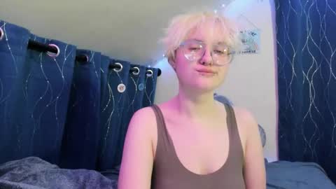 Snapshot of sparkling_water_hate_club chatting on March 3, 9:48 am Atticus Pendragon online show from March 3, 9:48 am