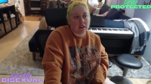 Snapshot of sparklybisexual chatting on November 10, 2:54 am sparklybisexual online show from November 10, 2:54 am