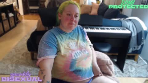 Snapshot of sparklybisexual chatting on November 12, 4:24 am sparklybisexual online show from November 12, 4:24 am