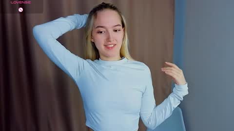 Snapshot of sparkushaa chatting on April 2, 3:15 am Mary online show from April 2, 3:15 am