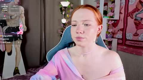 Snapshot of sparky_fox chatting on April 21, 2:51 am Nika online show from April 21, 2:51 am