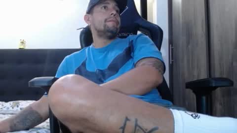 Snapshot of spartacus_cam chatting on February 27, 6:13 am online show from February 27, 6:13 am