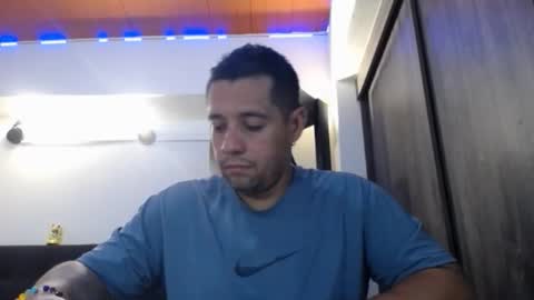 Snapshot of spartacus_cam chatting on March 9, 5:22 am online show from March 9, 5:22 am