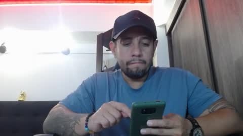 Snapshot of spartacus_cam chatting on March 25, 4:29 am online show from March 25, 4:29 am