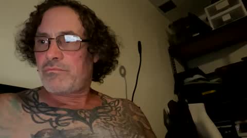 Snapshot of specter1972 chatting on March 31, 1:40 am specter1972 online show from March 31, 1:40 am