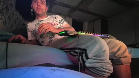 Snapshot of spedraner chatting on February 8, 3:59 pm Spedraner online show from February 8, 3:59 pm