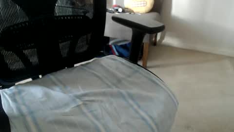 Snapshot of speedoguy78 chatting on December 19, 8:13 am speedoguy78 online show from December 19, 8:13 am
