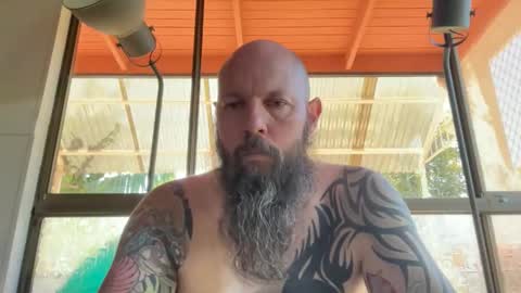 Snapshot of spenderal chatting on October 6, 1:36 am Beard Guy online show from October 6, 1:36 am