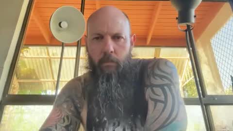 Snapshot of spenderal chatting on October 19, 4:35 am Beard Guy online show from October 19, 4:35 am