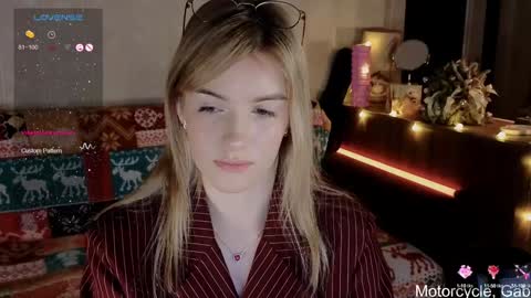 Snapshot of spicejessy chatting on January 18, 6:53 pm your sweet Jessy online show from January 18, 6:53 pm