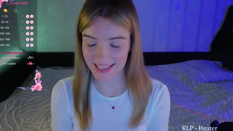 Snapshot of spicejessy chatting on March 5, 7:27 pm your sweet Jessy online show from March 5, 7:27 pm