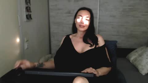 Carla online show from May 7, 3:50 pm