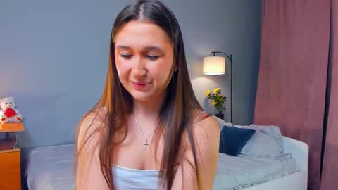 Elva online show from December 14, 7:07 pm