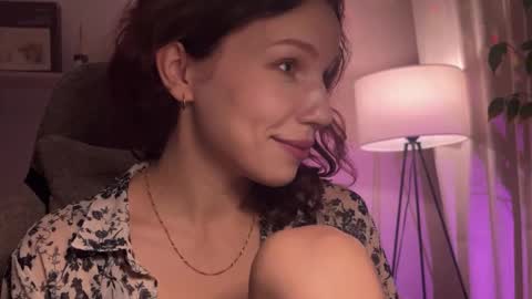 Snapshot of spicy___caramel chatting on October 5, 4:49 pm spicy___caramel online show from October 5, 4:49 pm