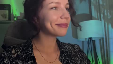 Snapshot of spicy___caramel chatting on November 8, 4:51 pm spicy___caramel online show from November 8, 4:51 pm