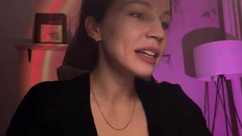 Snapshot of spicy___caramel chatting on November 10, 4:50 pm spicy___caramel online show from November 10, 4:50 pm