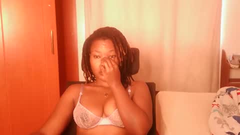 Snapshot of spicy_kerrine chatting on March 1, 7:41 am Spicy kerrine online show from March 1, 7:41 am